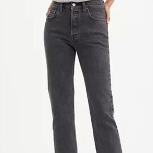 Levi 501 crop stretch